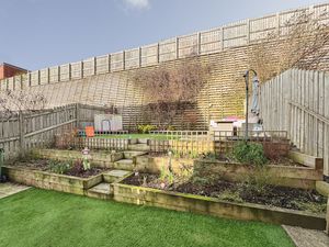 Photo 6- click for photo gallery